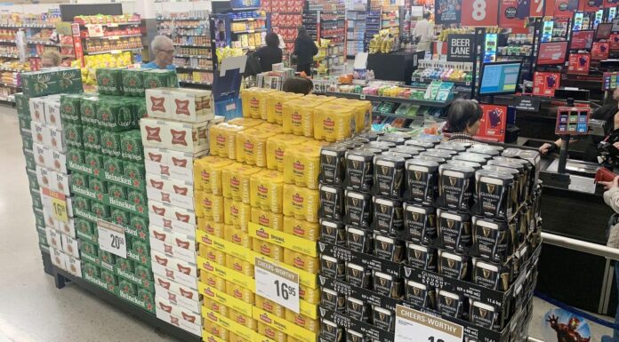 Pesquisadores ranqueiam drogas mais nocivas do Canadá; álcool lidera Pesquisadores ranqueiam drogas mais nocivas do Canadá; álcool lidera