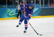 EUA favoritos no ouro olímpico do hóquei feminino contra Canadá EUA favoritos no ouro olímpico do hóquei feminino contra Canadá