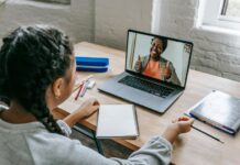 Tradução juramentada de documentos para imigrar ao Canadá: guia completo