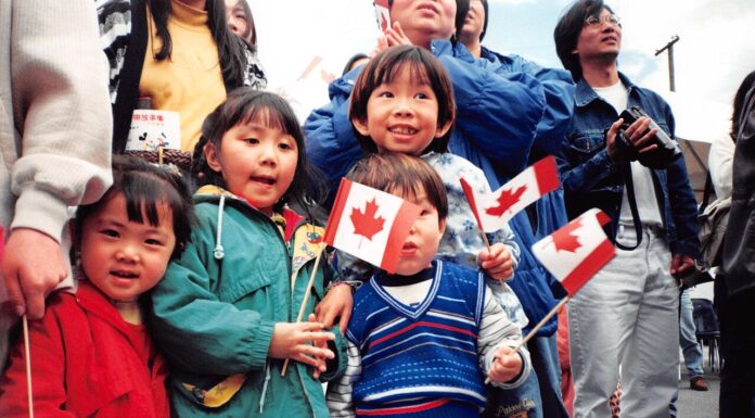 Quanto custa imigrar para o Canadá em 2026: guia de valores
