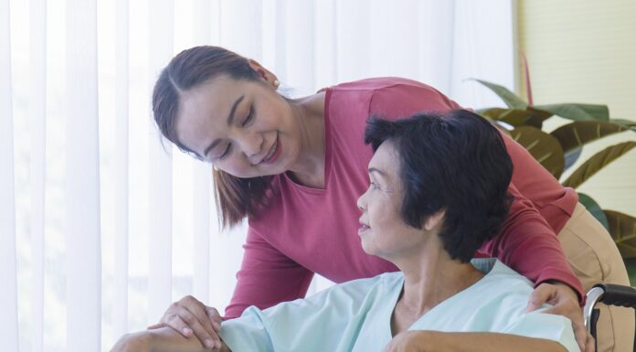 Piloto de Imigração para Cuidadores: programa 2024-2029 e requisitos Home Care Worker Immigration Pilot: programa 2024-2029 e requisitos