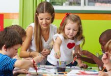 Como encontrar creche acessível no Canadá: guia completo Como encontrar creche (daycare) acessível no Canadá: guia completo